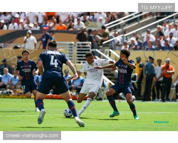 “球星政策”与“体系建设”：解析巴黎圣日耳曼与皇家马德里的不同成功路径